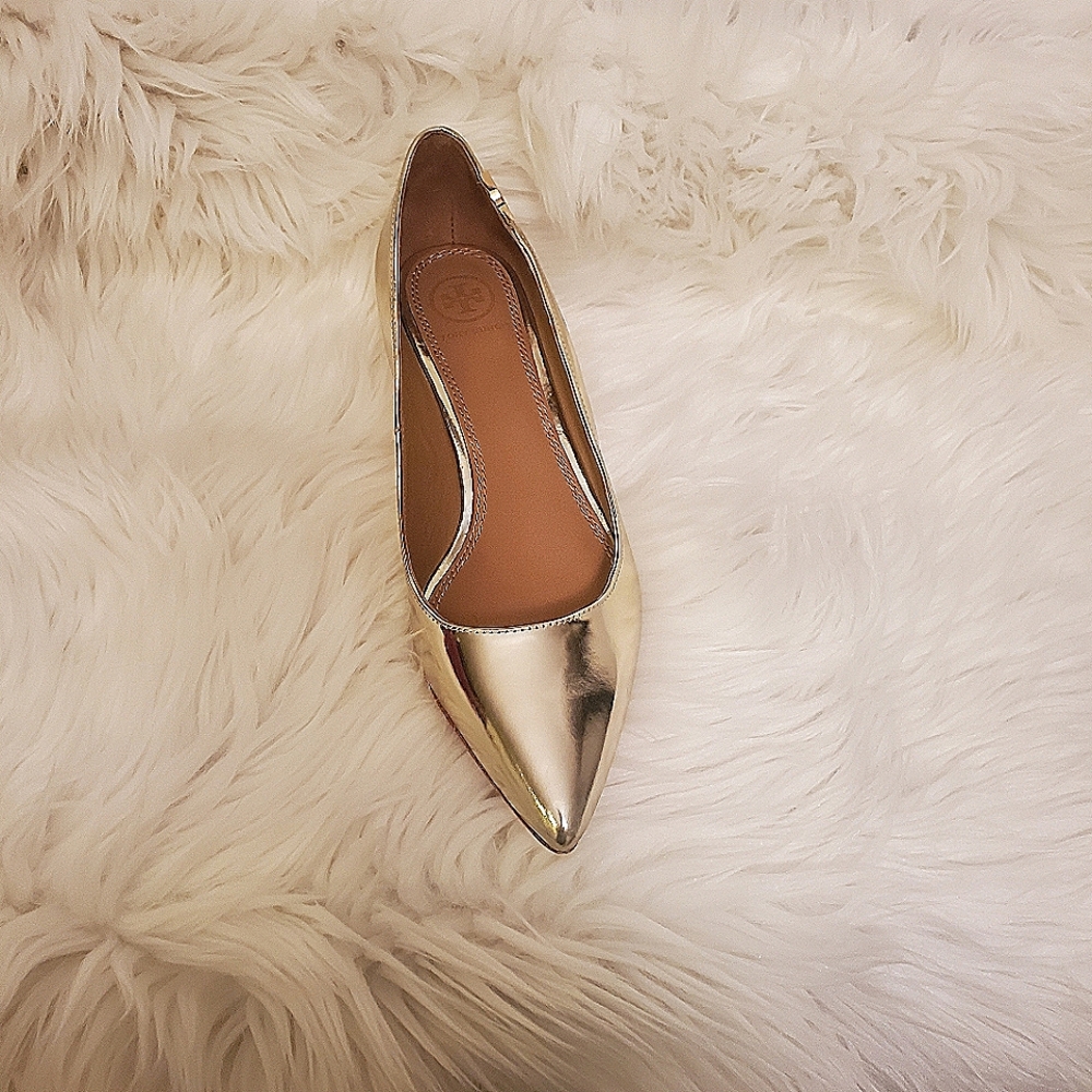 Tory Burch Elizabeth 40MM Pump Kitten Stiletto Brand New Size 7.5 Gold $75